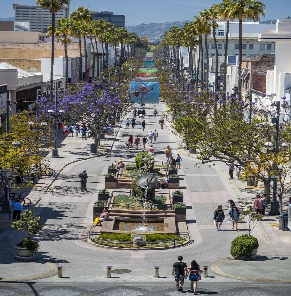 9 Advantages Center Santa Manica Los Angeles Exterior photo