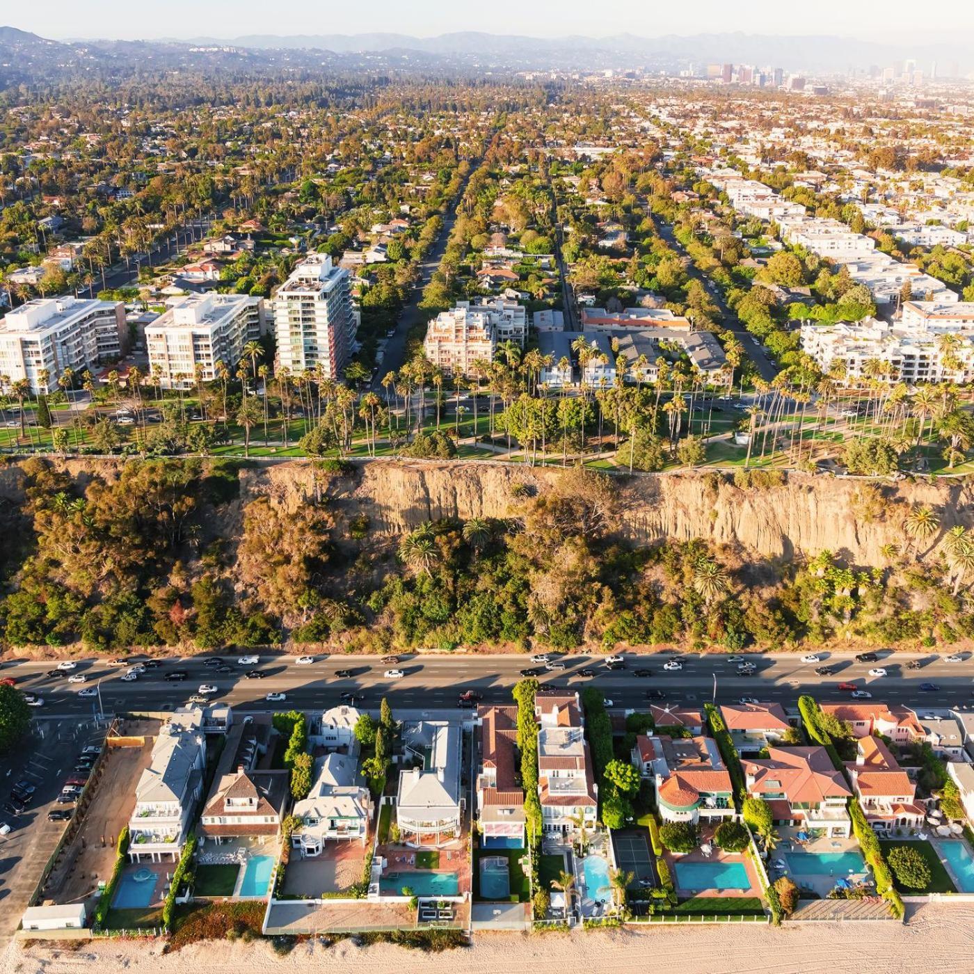 9 Advantages Center Santa Manica Los Angeles Exterior photo